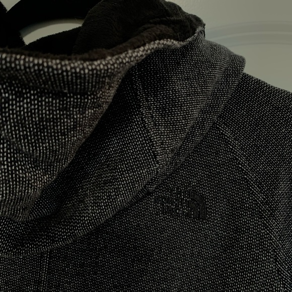 North Face fur lined Winter Jacket - Picture 3 of 5